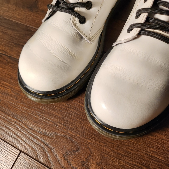 1460 dr martens boots white leather lace up boots size 2 US Junior - Picture 7 of 12